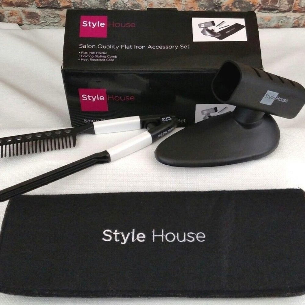 Style House Salon Quality Flat Iron Accessory Kit. New in box!!